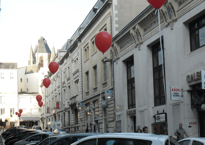 Street Marketing Distribution ballon voiture - Andégave Communication